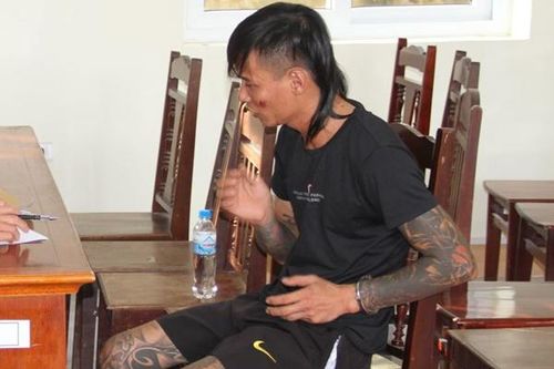 Bắt đối tượng 'ngáo đá' dùng súng đe dọa giết vợ, con