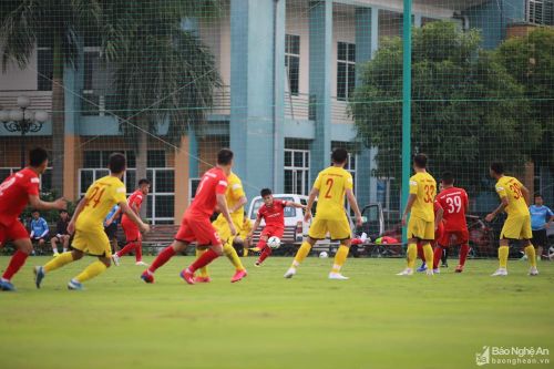 U22 Việt Nam 'đấu nội bộ': Sao trẻ SLNA thay nhau lập công