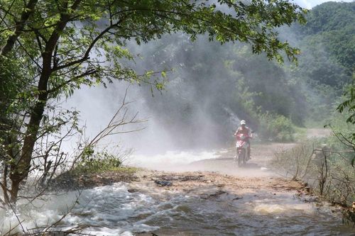 Điện Biên: Nguy cơ sạt lở tuyến đường độc đạo đi xã biên giới Pa Thơm