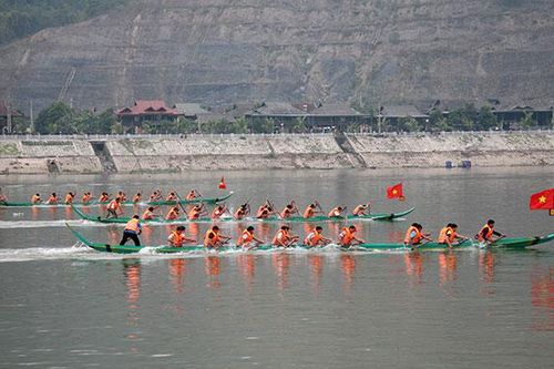 Mường Lay bảo tồn và phát triển văn hóa các dân tộc gắn với phát triển kinh tế