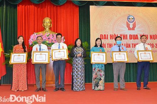 Đại hội Thi đua yêu nước Khối Thi đua 1
