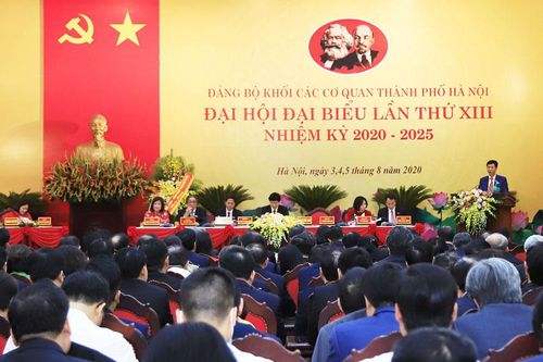 Tiền đề quan trọng để phát triển