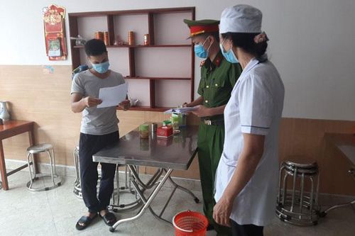 Để 'chung sống an toàn với dịch bệnh'
