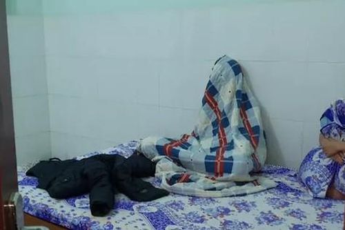 Đột kích nhà nghỉ, bắt quả tang nhiều nam nữ có hành vi mua bán dâm