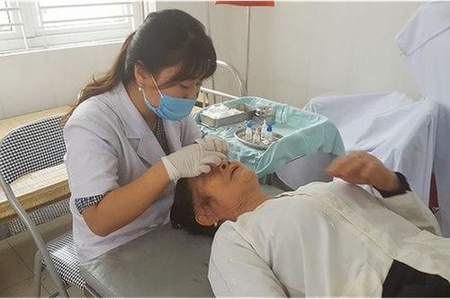 Thận trọng với tắc tĩnh mạch võng mạc