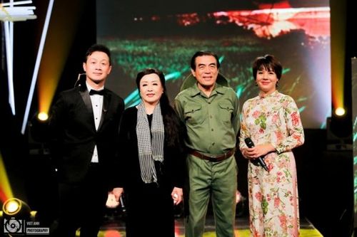 Nghệ sĩ đời đầu kể chuyện 'bếp núc' ngành truyền hình
