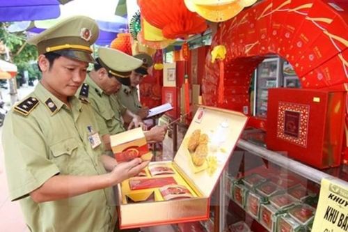 Bánh trung thu tự làm vào 'tầm ngắm' của lực lượng chức năng