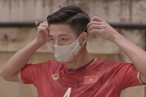 Bùi Tiến Dũng đóng MV cổ vũ chống Covid-19