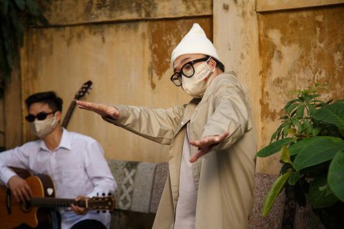 Hà Lê rap trong MV cổ vũ chống dịch