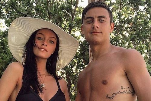 Dybala ôm bạn gái nhảy xuống hồ bơi