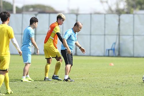 Chuyện lạ ở U22 Việt Nam: Lên tuyển vẫn học 'vỡ lòng'
