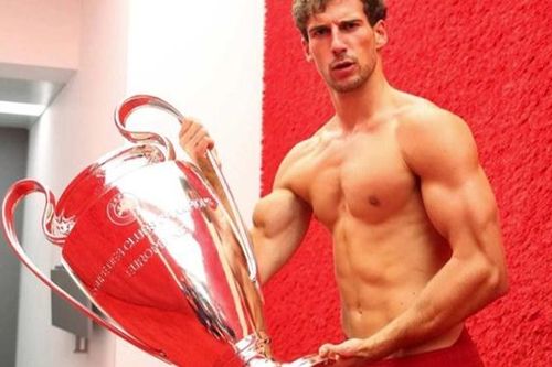 Thể hình của sao Bayern Munich thay đổi khó tin trong một thời gian ngắn