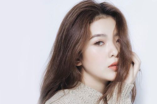 Á khôi Sinh viên sở hữu vòng eo vạn người mê