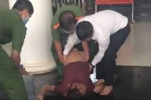 Sau khi lĩnh án, thêm một bị cáo tự tử tại TAND tỉnh Bình Phước
