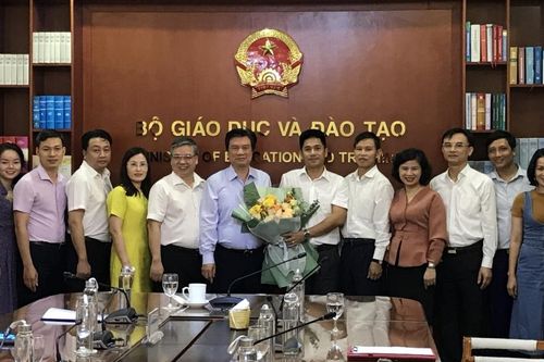 Ông Nguyễn Xuân Thủy giữ chức Phó Vụ trưởng Vụ Giáo dục thường xuyên