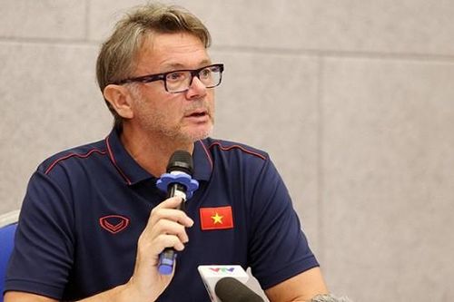 HLV Philippe Troussier lý giải việc không gọi cầu thủ SLNA