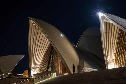 Những hình ảnh vắng lặng lạ kỳ của Nhà hát Opera Sydney - biểu tượng Australia