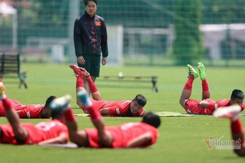 Chuyên gia đá phạt U22 Việt Nam mơ được dự SEA Games