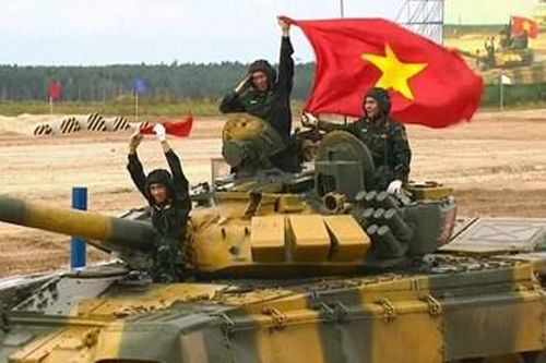Bị trừ 4 phút, đội đua xe tăng Việt Nam vẫn về nhì bảng lượt đầu vòng loại
