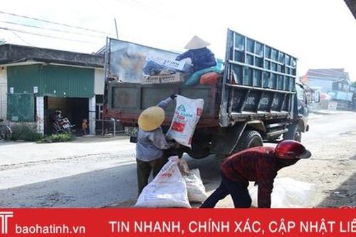 Do đâu HTX môi trường Hồng Lộc không được thu phí theo quy định?