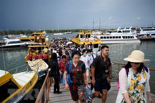 Indonesia hoãn kế hoạch mở cửa 'thiên đường' Bali đón khách quốc tế
