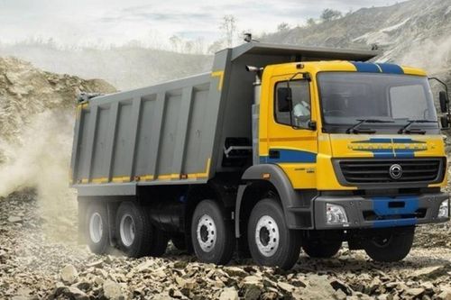 Các nhà sản xuất xe tải Ấn Độ lao đao khi doanh số giảm 94%