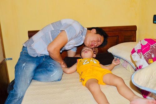 Cảnh sát hé lộ 5 kế hoạch thần tốc trong vụ giải cứu bé trai 2,5 tuổi bị bắt cóc, khi bị bắt nữ nghi phạm đang làm chuyện không ngờ