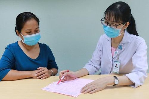 Nôn ra máu vì tự ý sử dụng thuốc giảm đau