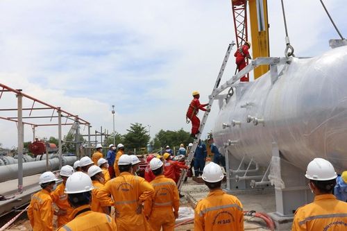 Thực hiện cải hoán tại GPP Dinh Cố để tiếp nhận khí NCS2: KTV tập trung hoàn thành nhiệm vụ