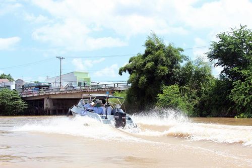 Phó Chủ tịch UBND tỉnh An Giang Trần Anh Thư làm việc với huyện Chợ Mới về dự án Nam Vàm Nao và huyện nông thôn mới