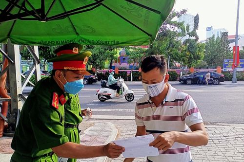 Đoàn thanh niên Công an thành phố Nha Trang: Triển khai tuyên truyền, hỗ trợ cài đặt ứng dụng Bluezone
