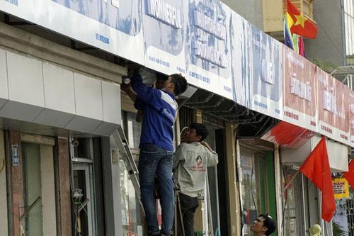 Tăng cường công tác phòng, chống chập điện gây cháy, đổ bảng quảng cáo