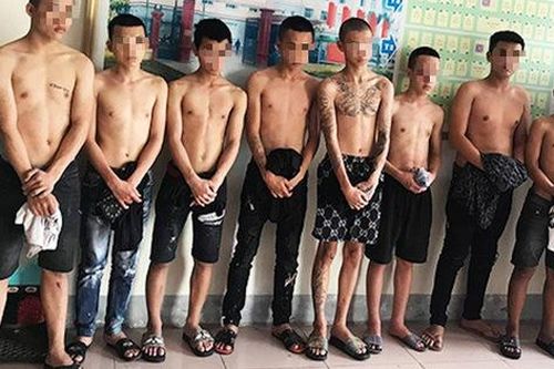 Băng cướp 'nhí' do thiếu niên xăm trổ 17 tuổi cầm đầu khiến người dân Nghệ An khiếp sợ