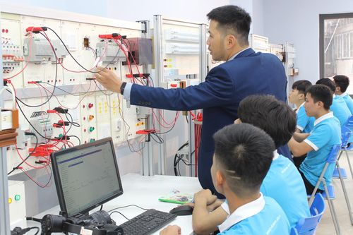 Đề xuất bổ sung tiêu chí đánh giá trường cao đẳng chất lượng cao