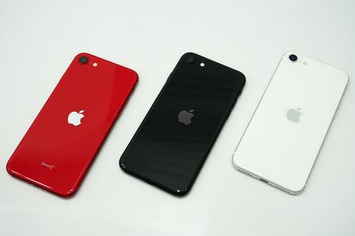 Bất chấp Covid-19, doanh số bán smartphone của Apple chỉ giảm nhẹ