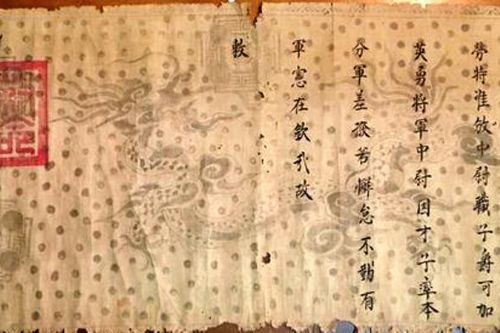 Một dòng họ lưu giữ 17 sắc phong cổ quý hiếm