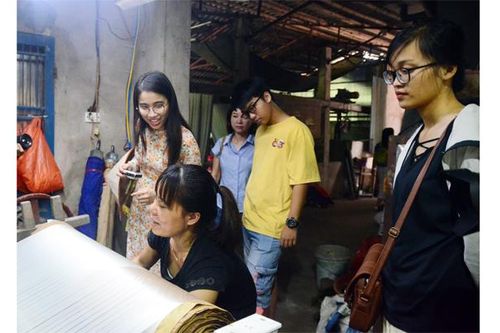 Quảng bá lụa Nha Xá qua du lịch