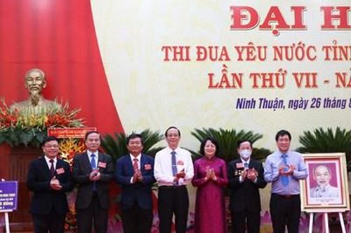 Phó chủ tịch nước Đặng Thị Ngọc Thịnh dự Đại hội thi đua yêu nước tỉnh Ninh Thuận