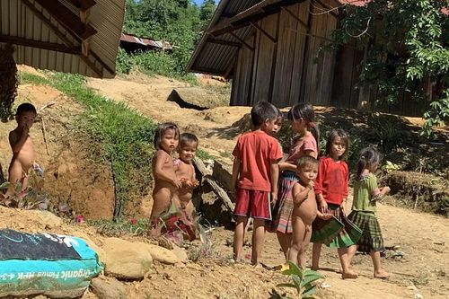 Nhức nhối di cư tự do: Làng 4 không, làng đối đầu