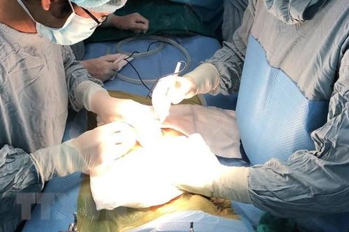Cứu sống bé trai 4 tuổi bị tai nạn giao thông nguy kịch qua 3 lần mổ