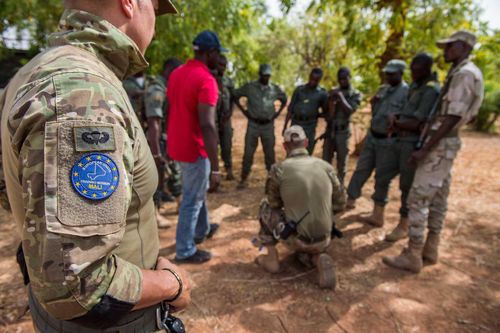 EU tạm thời đình chỉ sứ mệnh huấn luyện ở Mali sau đảo chính