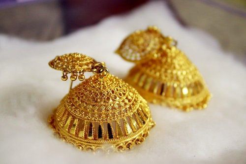 Trả tiền để được đến cửa hàng… dọn vệ sinh