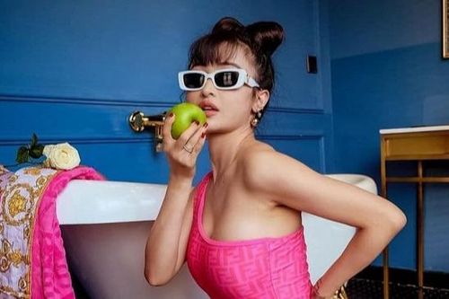 Khoe thân hình 'nóng bỏng' cùng đồ bơi, vợ hai Minh Nhựa khiến nhiều người bất ngờ vì điều này