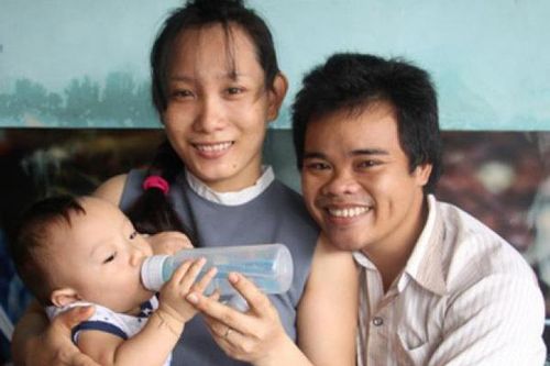 Diễn viên hài Lê Khâm nhận lỗi vì để vợ phiền lòng