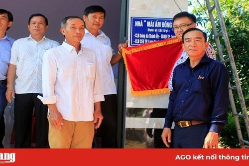 Trao tặng nhà 'Mái ấm Đồng đội' và nhà Tình thương