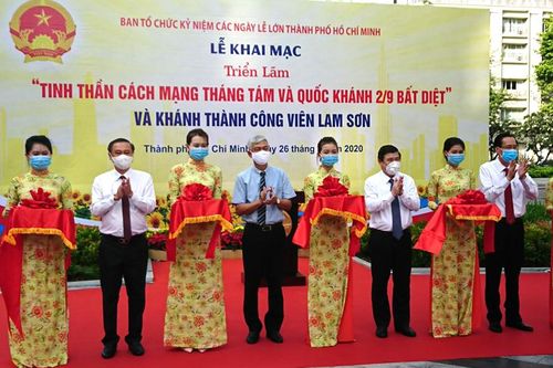 Triển lãm ảnh ''Tinh thần Cách mạng Tháng Tám và Quốc khánh 2-9 bất diệt''
