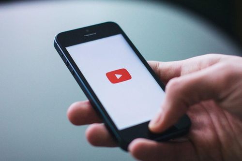 YouTube gỡ bỏ 11,4 triệu video vi phạm nhờ công cụ kiểm duyệt tự động