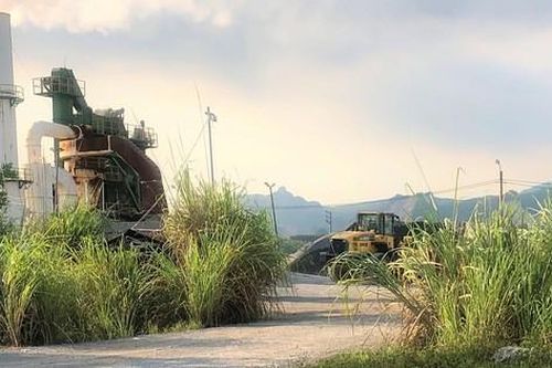 Quảng Ninh: Dân bức xúc vì bị trạm trộn bê tông nhựa không phép 'bức tử'