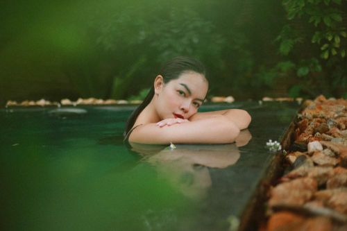 Phạm Quỳnh Anh nối tiếp loạt hit 'Tình Yêu Cao Thượng' với lá thư gửi người đến sau