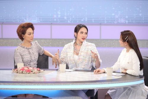Hương Giang khẳng định 3 quy tắc ngầm giữ vững 'tình chị em' trong 'Chị Em Chúng Mình'